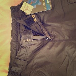 Snowboarding pants for women